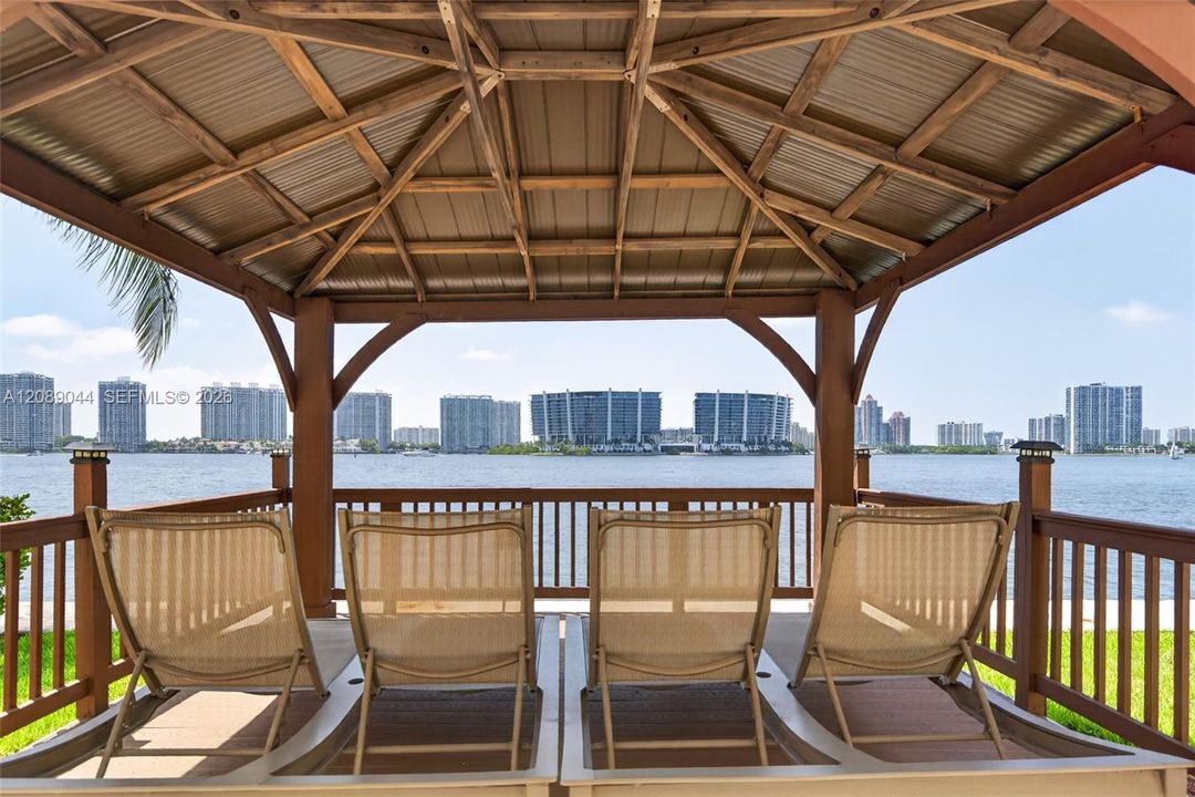 For Rent: $7,000 (2 beds, 2 baths, 1150 Square Feet)
