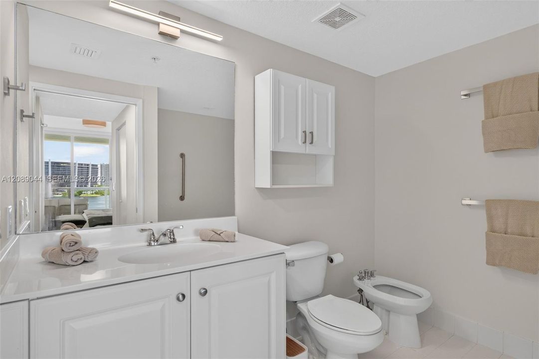 For Rent: $7,000 (2 beds, 2 baths, 1150 Square Feet)