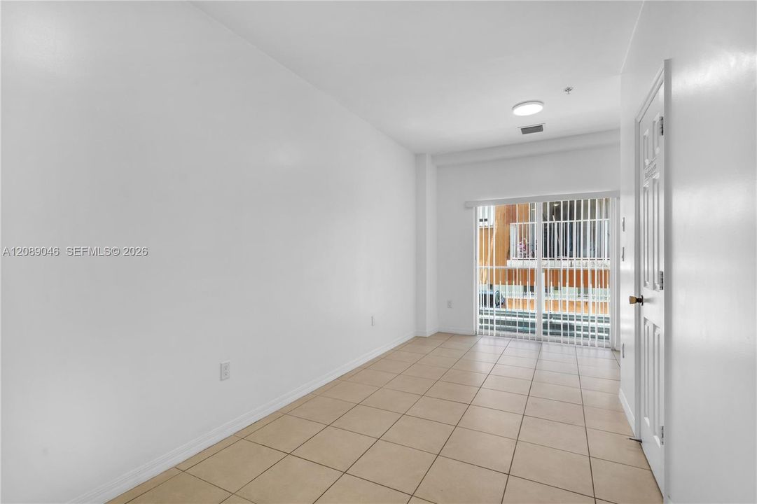 В аренду: $1,700 (1 спален, 1 ванн, 627 Квадратных фут)