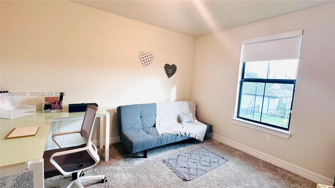 En Venta: $749,000 (5 camas, 3 baños, 2299 Pies cuadrados)