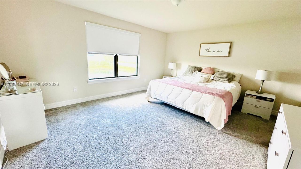 En Venta: $749,000 (5 camas, 3 baños, 2299 Pies cuadrados)