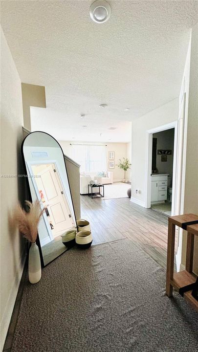 En Venta: $749,000 (5 camas, 3 baños, 2299 Pies cuadrados)