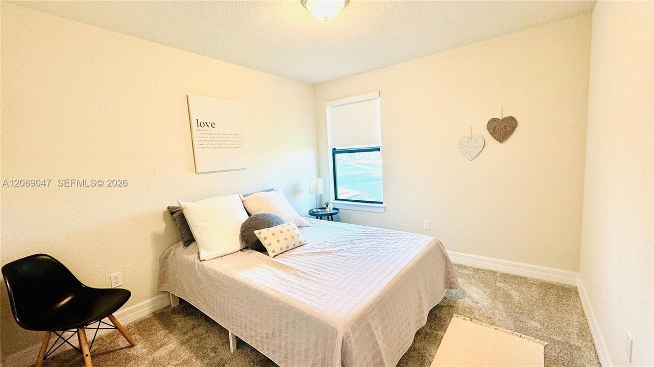 En Venta: $749,000 (5 camas, 3 baños, 2299 Pies cuadrados)