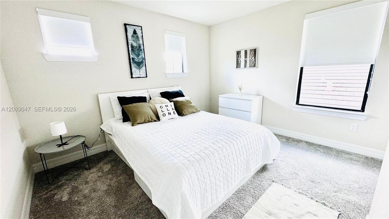 En Venta: $749,000 (5 camas, 3 baños, 2299 Pies cuadrados)