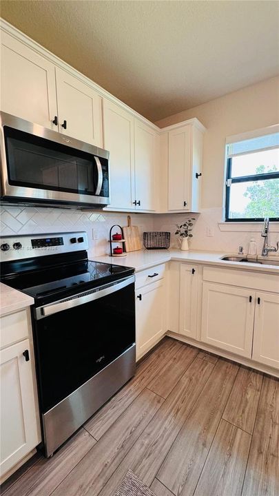 En Venta: $749,000 (5 camas, 3 baños, 2299 Pies cuadrados)