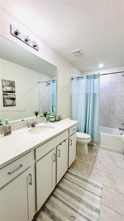 En Venta: $749,000 (5 camas, 3 baños, 2299 Pies cuadrados)