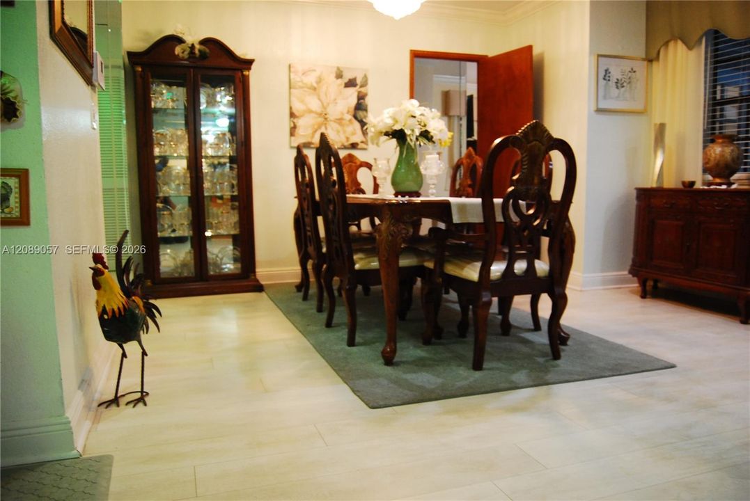 For Sale: $690,000 (4 beds, 2 baths, 1886 Square Feet)