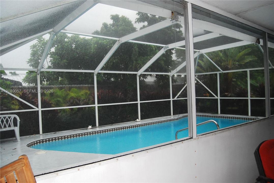 For Sale: $690,000 (4 beds, 2 baths, 1886 Square Feet)