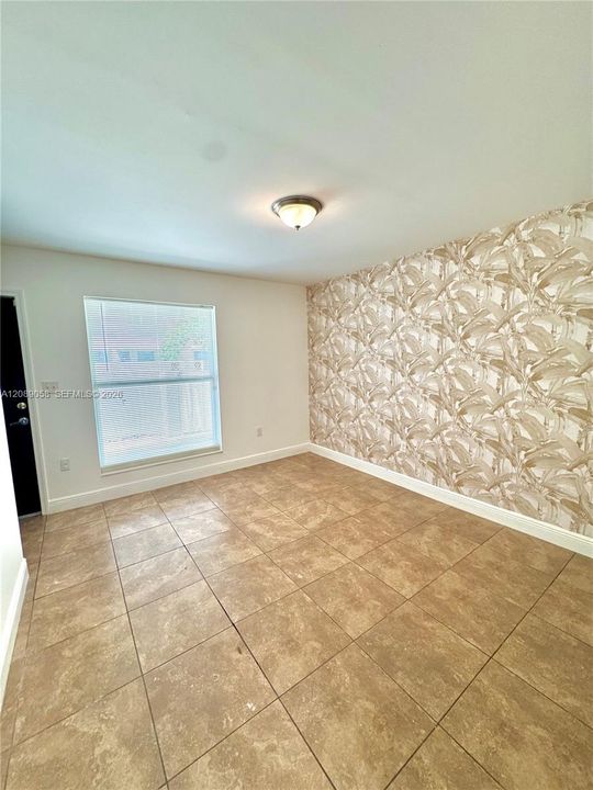 For Sale: $218,000 (2 beds, 1 baths, 782 Square Feet)