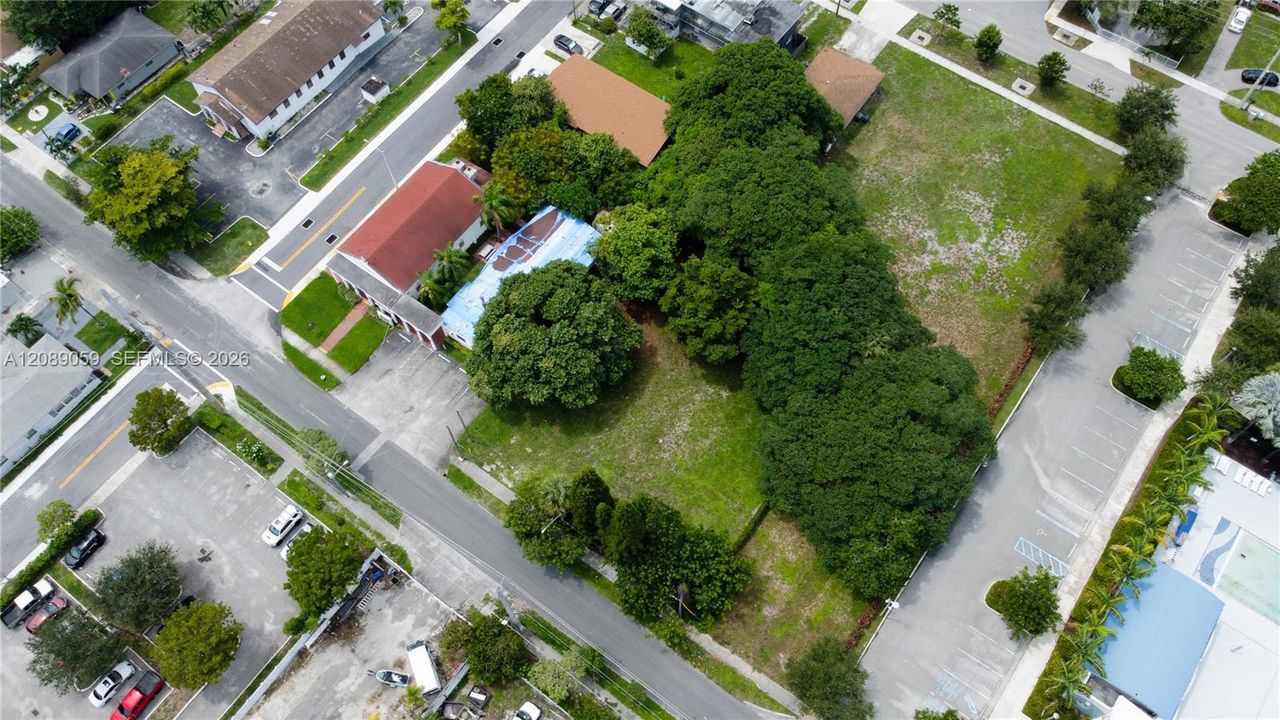 En Venta: $900,000 (0.62 acres)