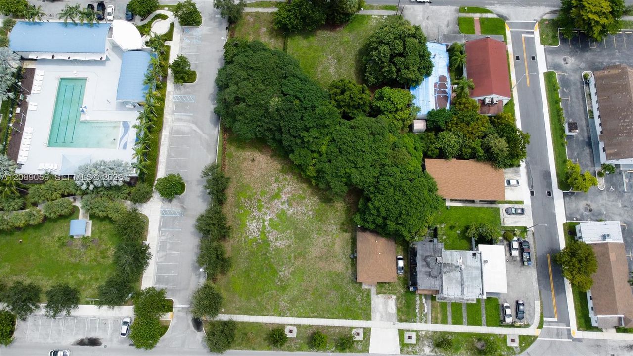 En Venta: $900,000 (0.62 acres)