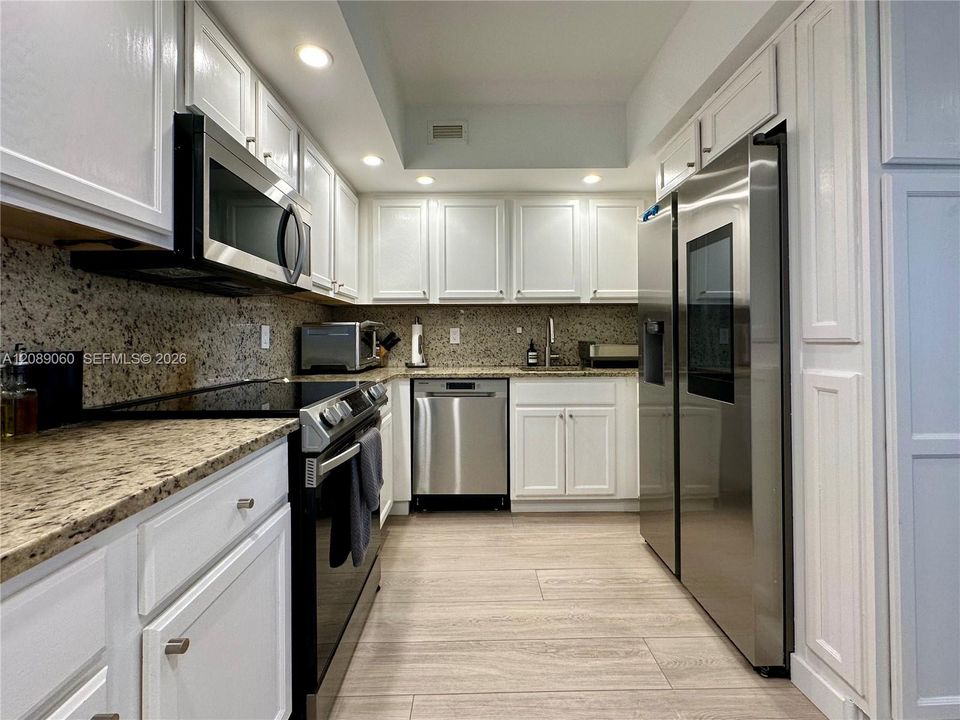 For Rent: $4,400 (2 beds, 2 baths, 1190 Square Feet)