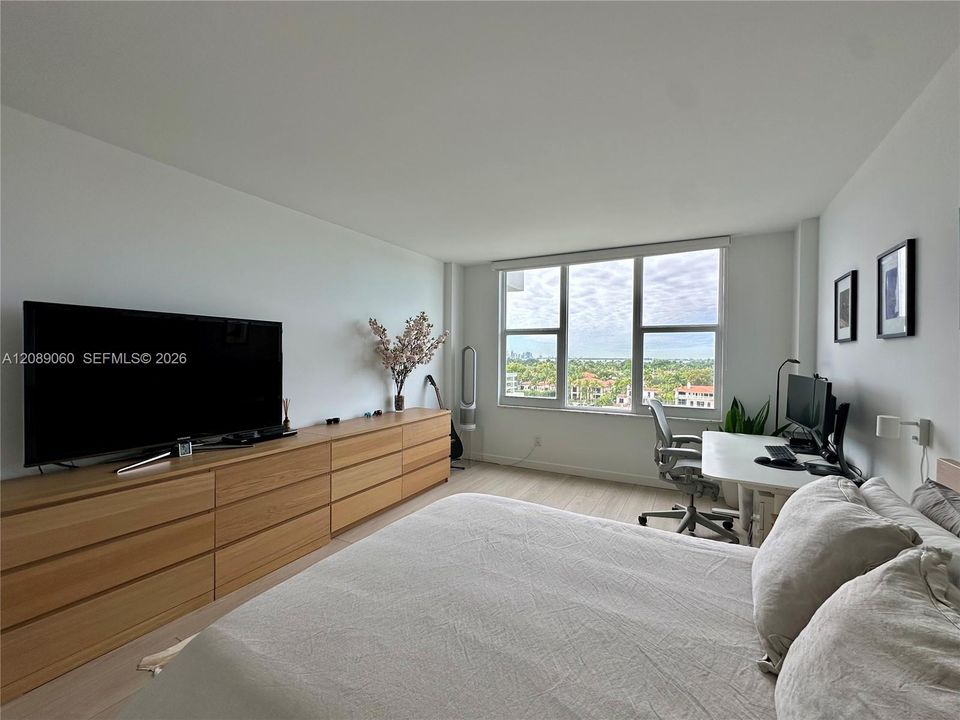 For Rent: $4,400 (2 beds, 2 baths, 1190 Square Feet)