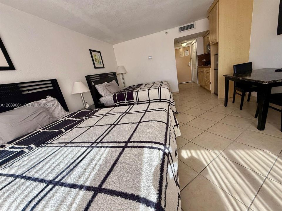 En Renta: $1,700 (0 camas, 1 baños, 360 Pies cuadrados)