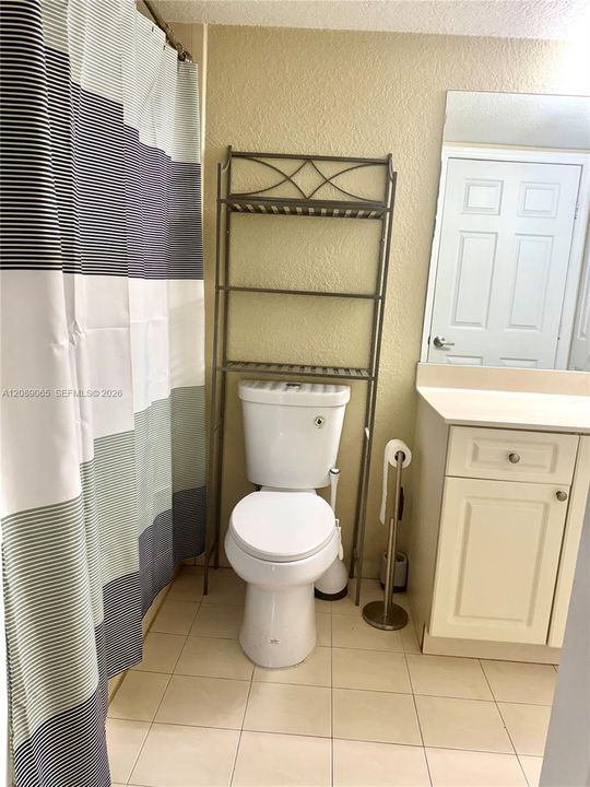 For Sale: $249,900 (1 beds, 1 baths, 746 Square Feet)