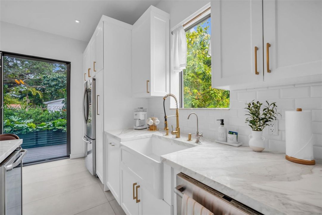 En Venta: $1,877,000 (3 camas, 3 baños, 1850 Pies cuadrados)
