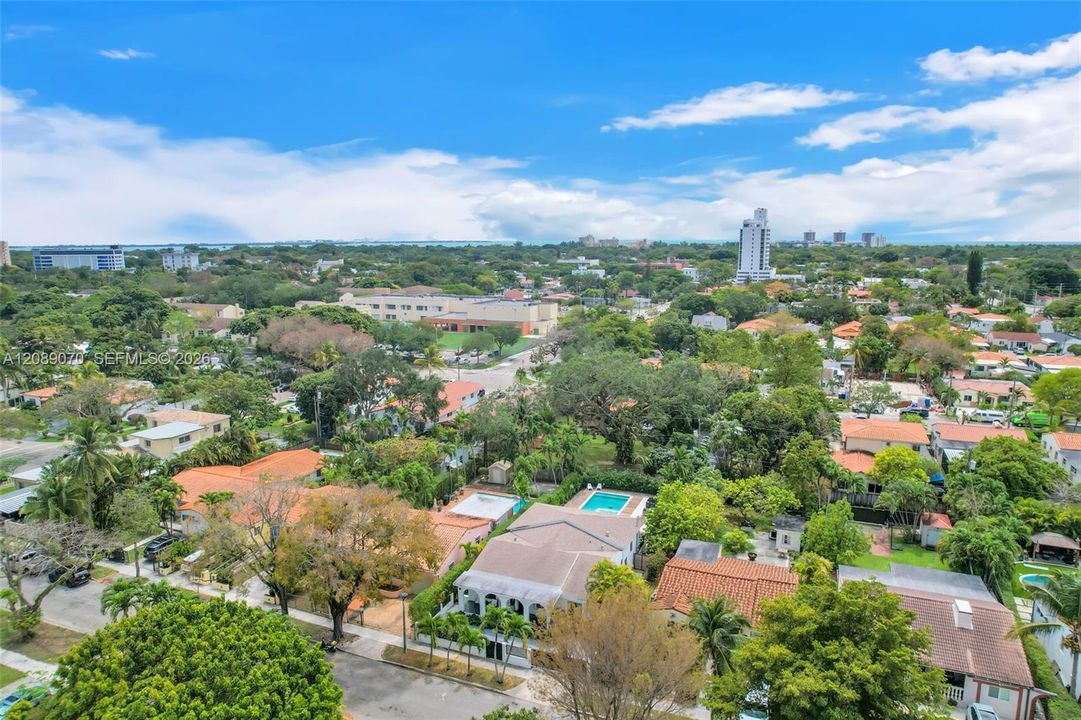En Venta: $1,877,000 (3 camas, 3 baños, 1850 Pies cuadrados)