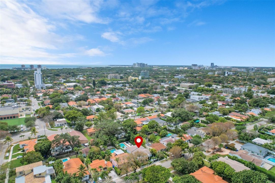 En Venta: $1,877,000 (3 camas, 3 baños, 1850 Pies cuadrados)