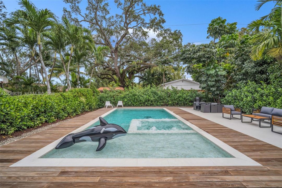 En Venta: $1,877,000 (3 camas, 3 baños, 1850 Pies cuadrados)