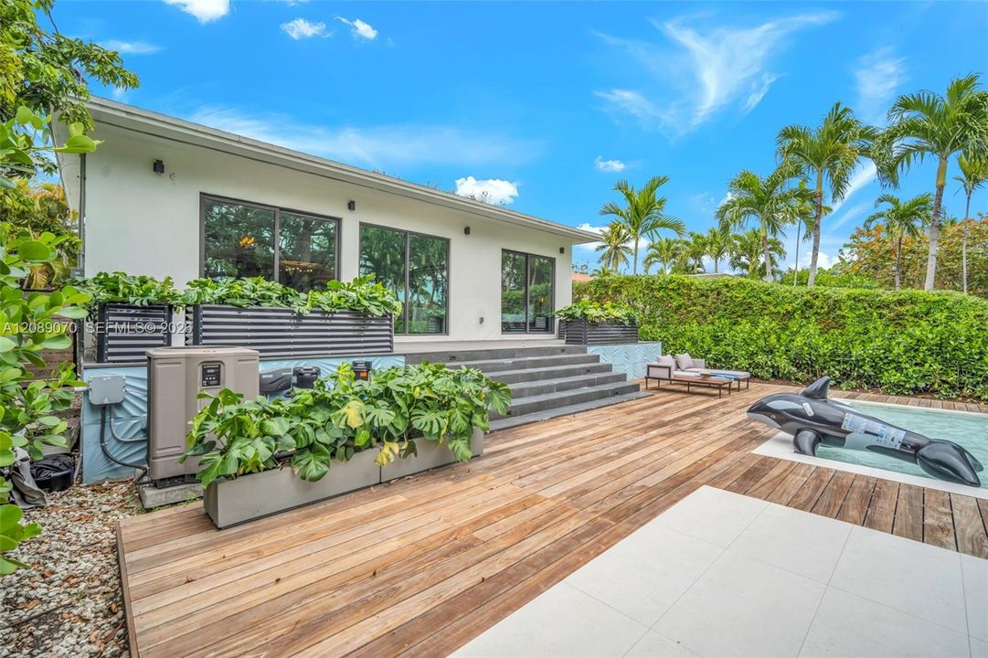 En Venta: $1,877,000 (3 camas, 3 baños, 1850 Pies cuadrados)