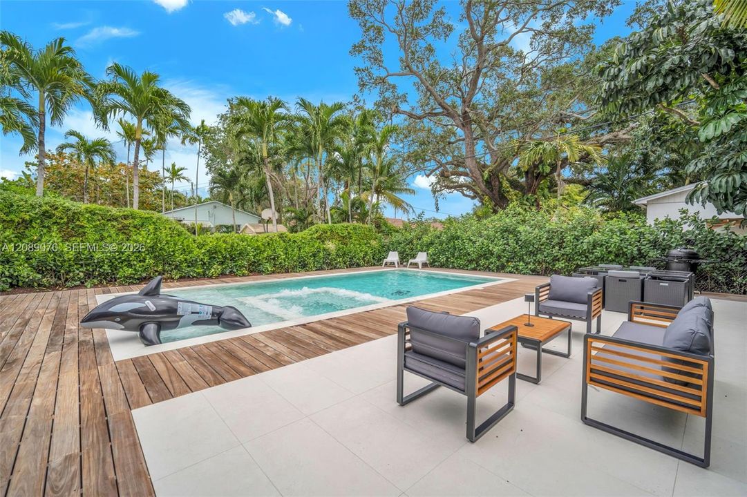 En Venta: $1,877,000 (3 camas, 3 baños, 1850 Pies cuadrados)