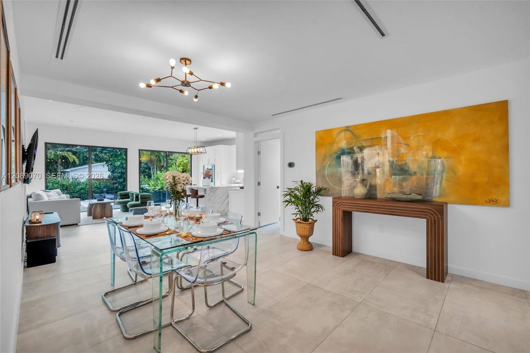 En Venta: $1,877,000 (3 camas, 3 baños, 1850 Pies cuadrados)