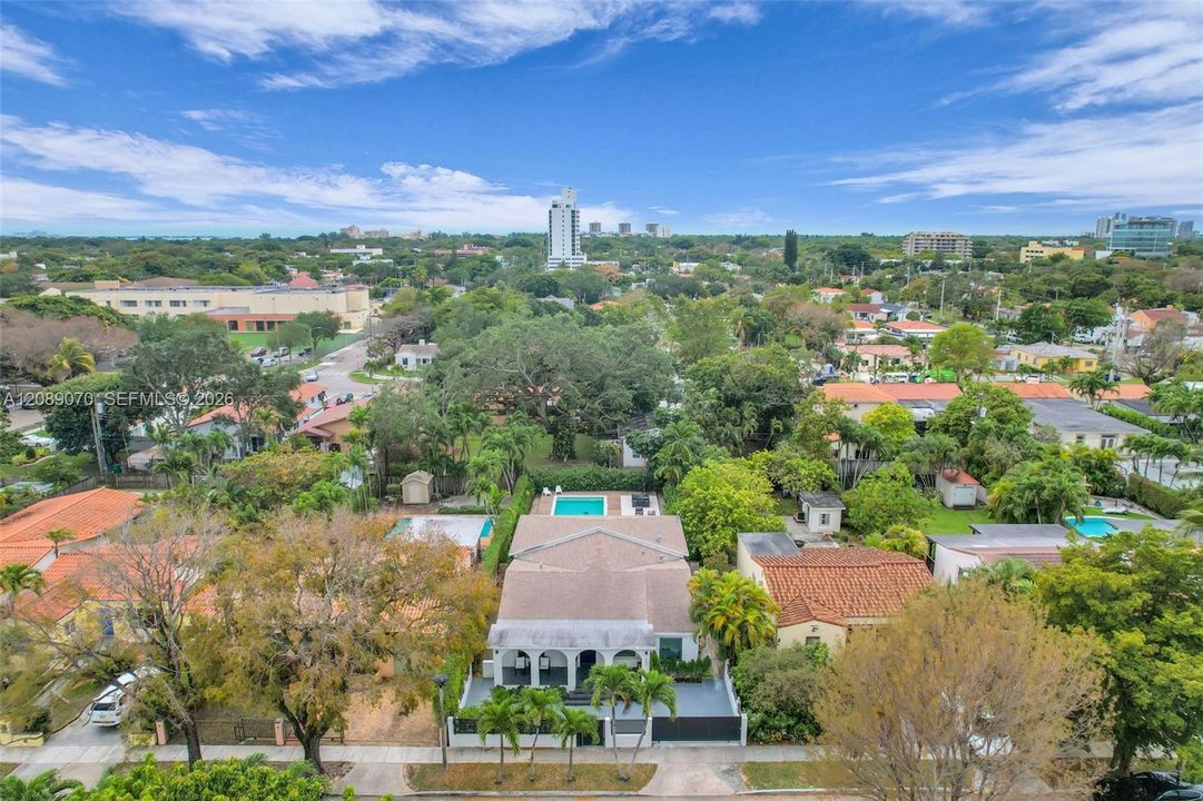 En Venta: $1,877,000 (3 camas, 3 baños, 1850 Pies cuadrados)