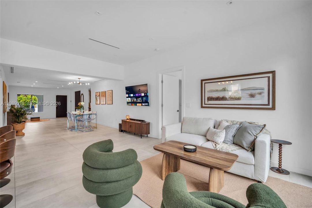 En Venta: $1,877,000 (3 camas, 3 baños, 1850 Pies cuadrados)