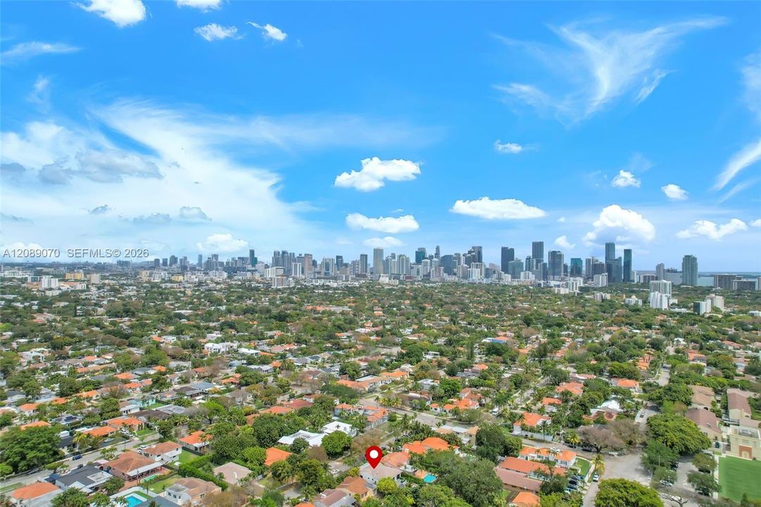 En Venta: $1,877,000 (3 camas, 3 baños, 1850 Pies cuadrados)