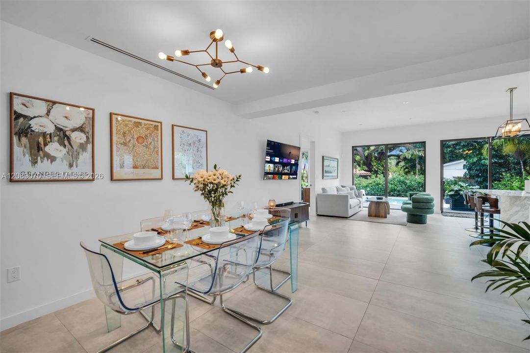En Venta: $1,877,000 (3 camas, 3 baños, 1850 Pies cuadrados)