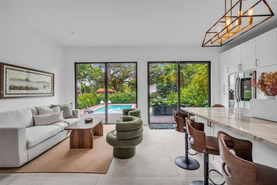 En Venta: $1,877,000 (3 camas, 3 baños, 1850 Pies cuadrados)