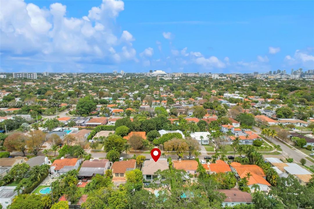En Venta: $1,877,000 (3 camas, 3 baños, 1850 Pies cuadrados)