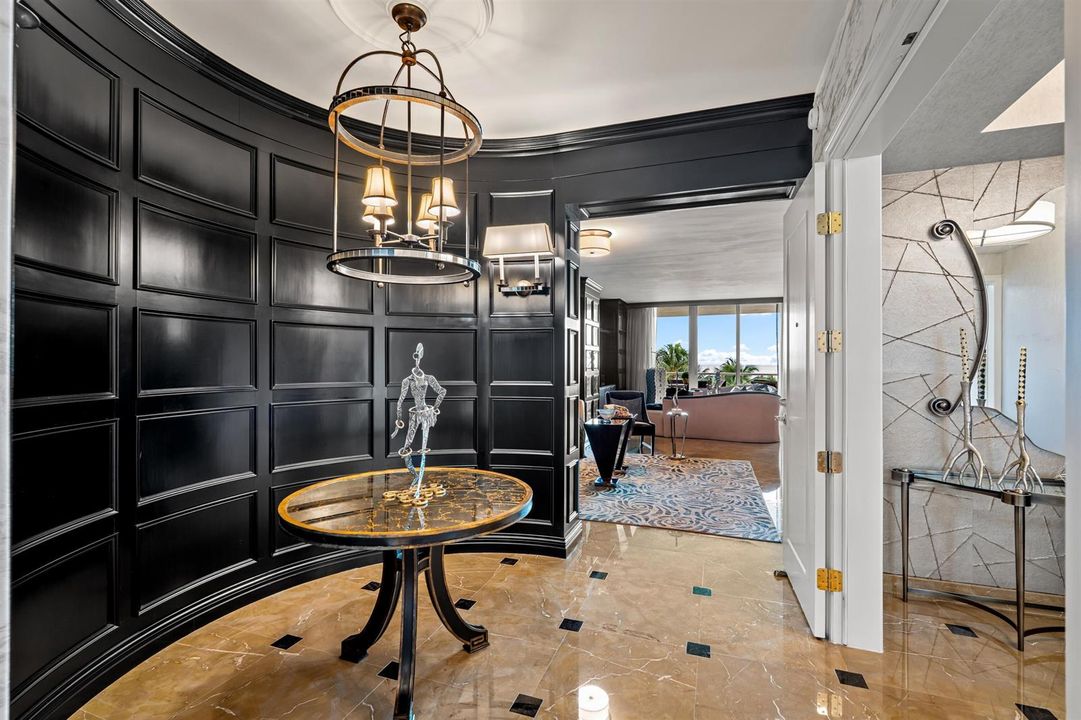 FOYER