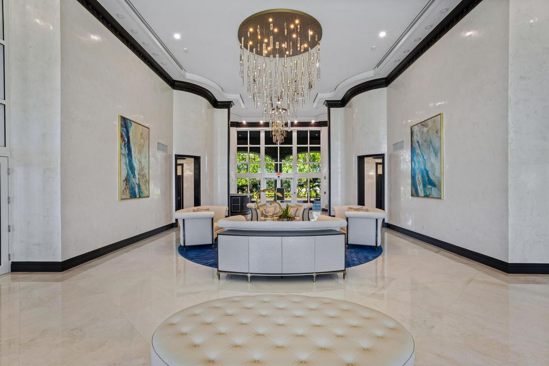 LOBBY SEATING