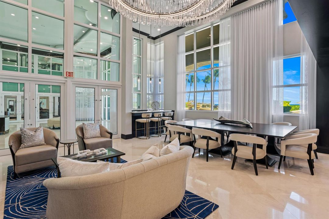 CLUB ROOM OCEAN VIEW