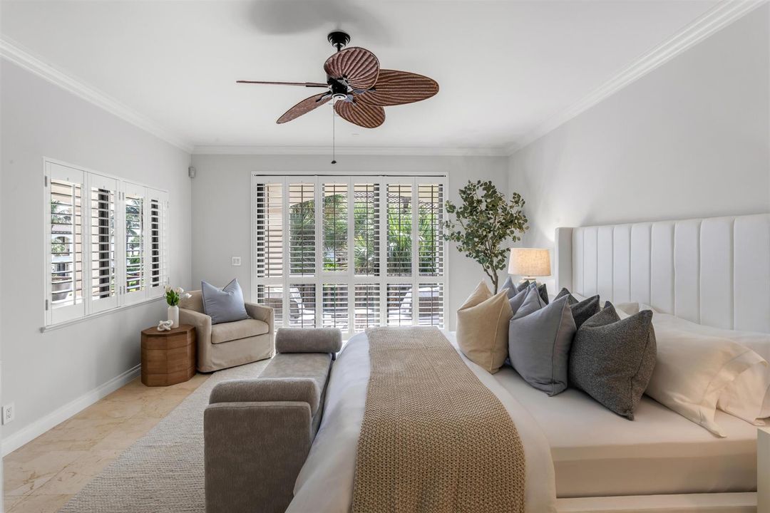 PRIMARY_BEDROOM_STRAIGHT_SHUTTERS_OPEN