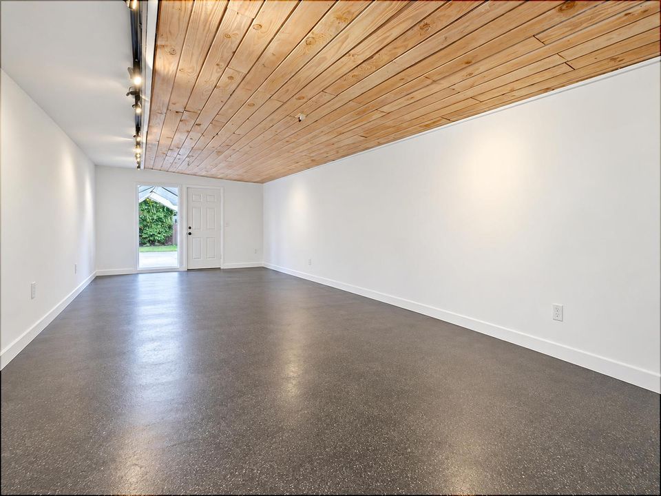 Man Cave-Empty
