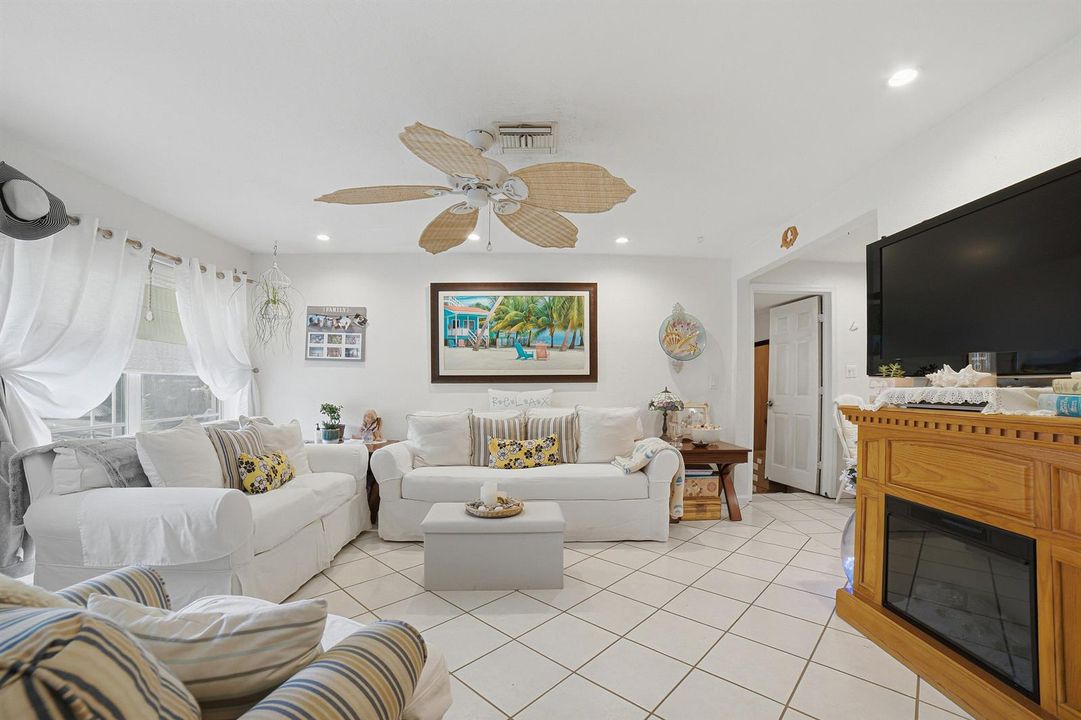Livingroom-C