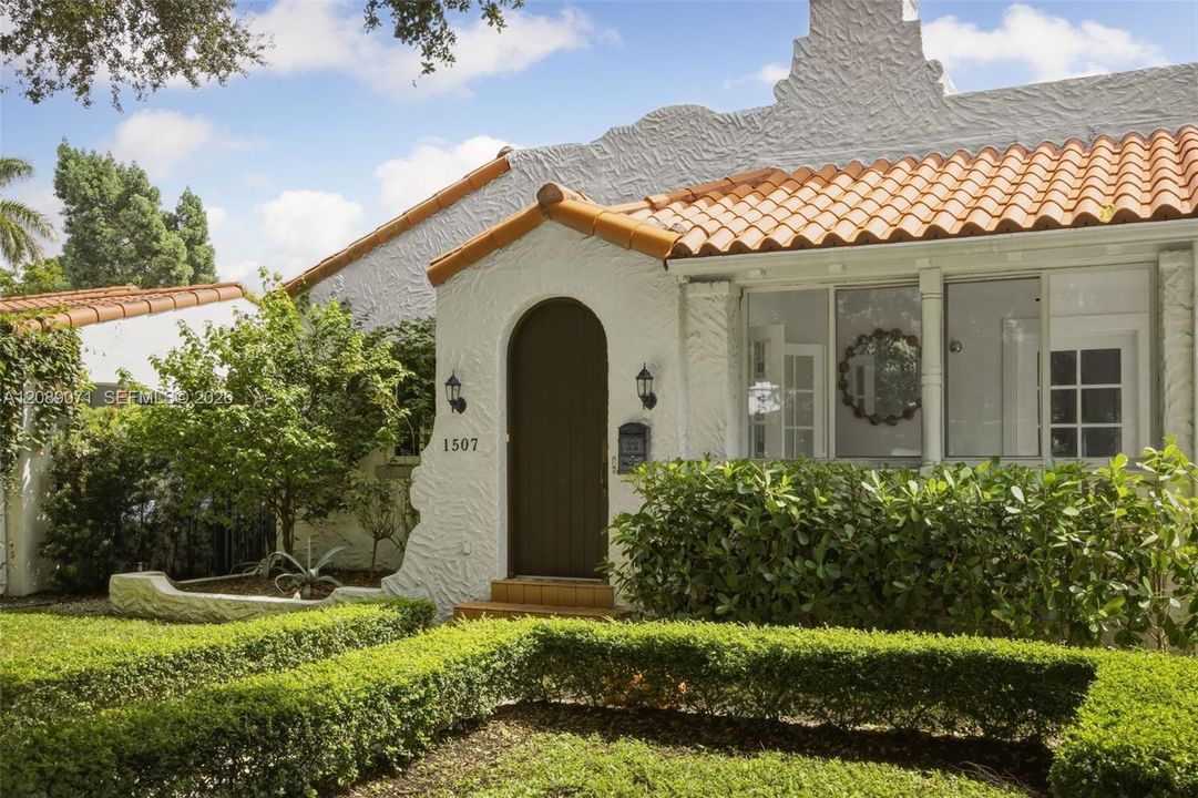 На продажу: $1,995,000 (4 спален, 3 ванн, 2280 Квадратных фут)