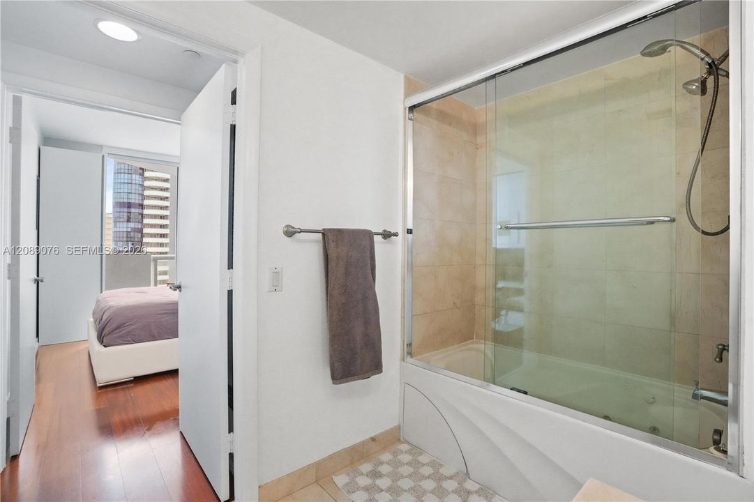 В аренду: $4,500 (1 спален, 1 ванн, 683 Квадратных фут)