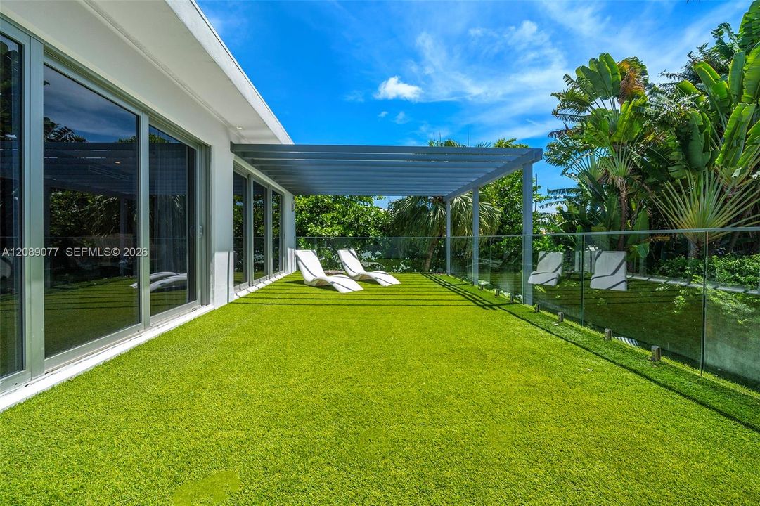 En Venta: $5,395,000 (5 camas, 5 baños, 3628 Pies cuadrados)
