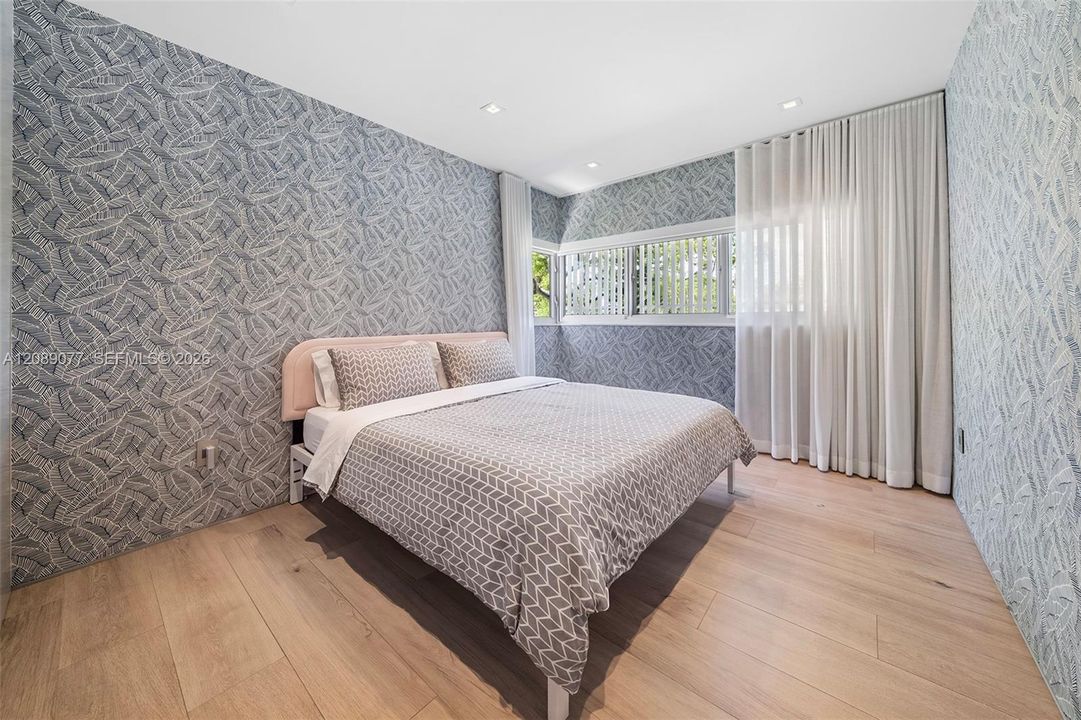 En Venta: $5,395,000 (5 camas, 5 baños, 3628 Pies cuadrados)