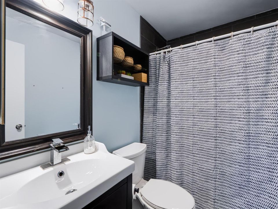 14-web-or-mls-220-foxtail-dr-017