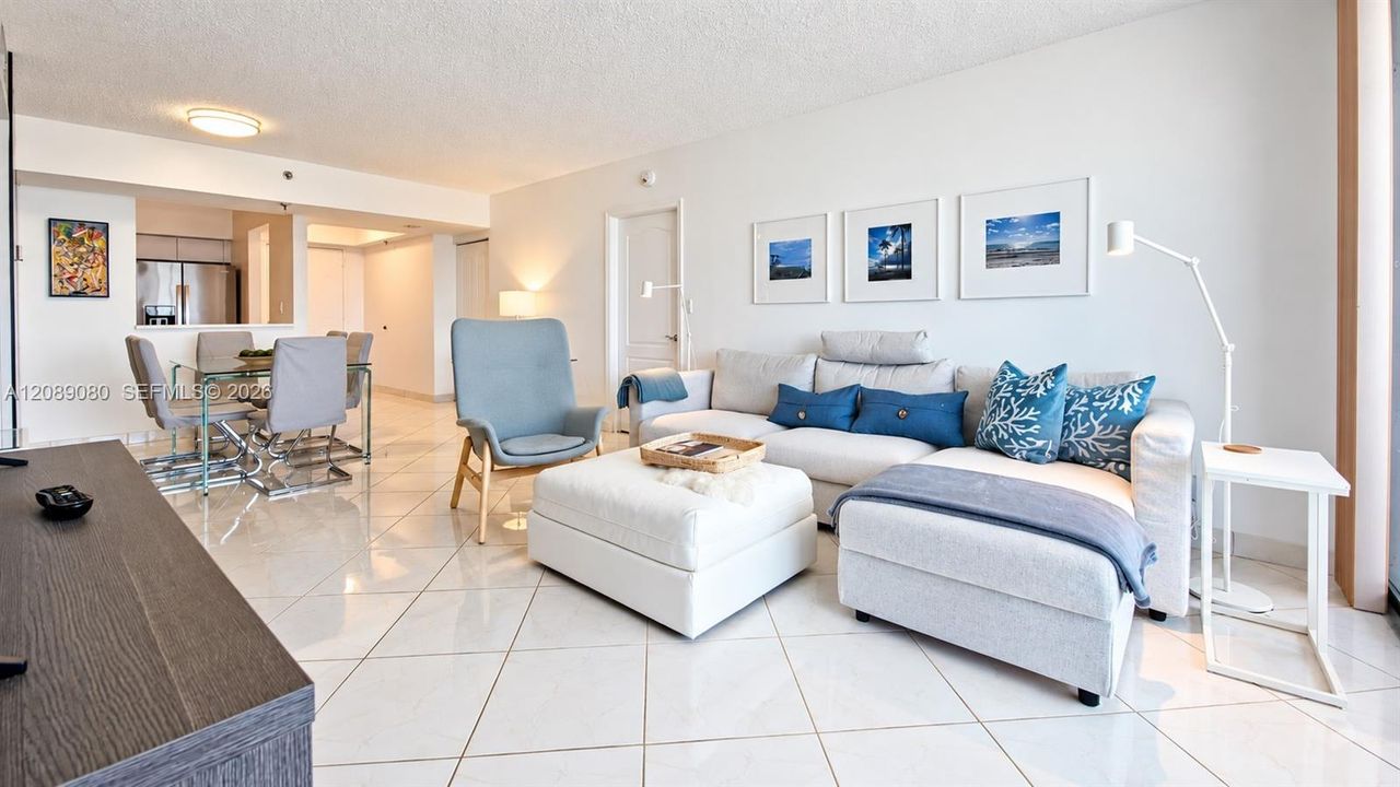 For Rent: $6,500 (2 beds, 2 baths, 1170 Square Feet)