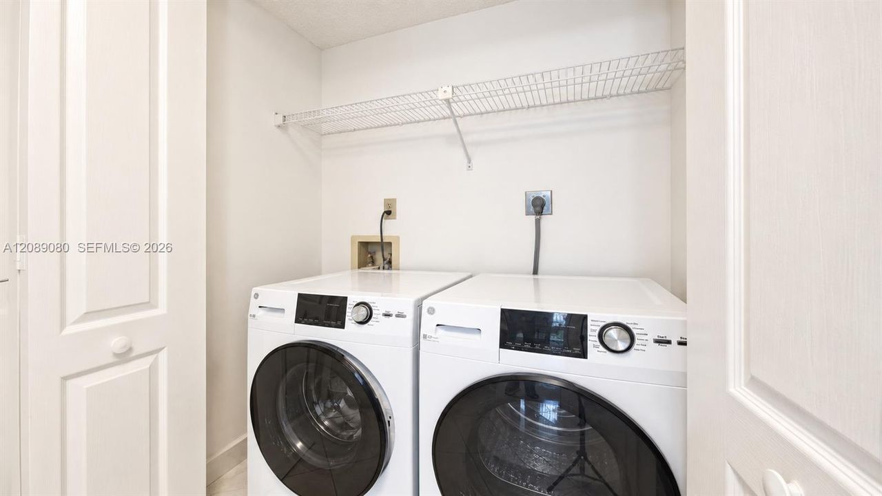 For Rent: $6,500 (2 beds, 2 baths, 1170 Square Feet)