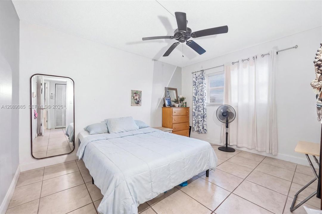 En Venta: $245,000 (2 camas, 2 baños, 1092 Pies cuadrados)