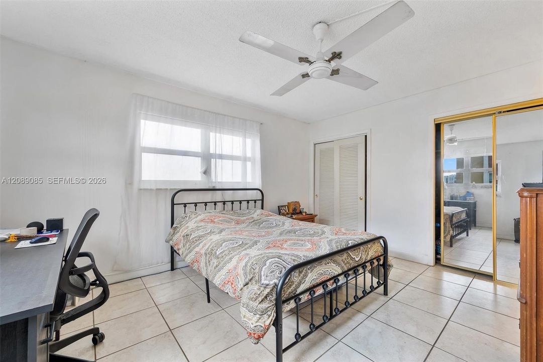 En Venta: $245,000 (2 camas, 2 baños, 1092 Pies cuadrados)