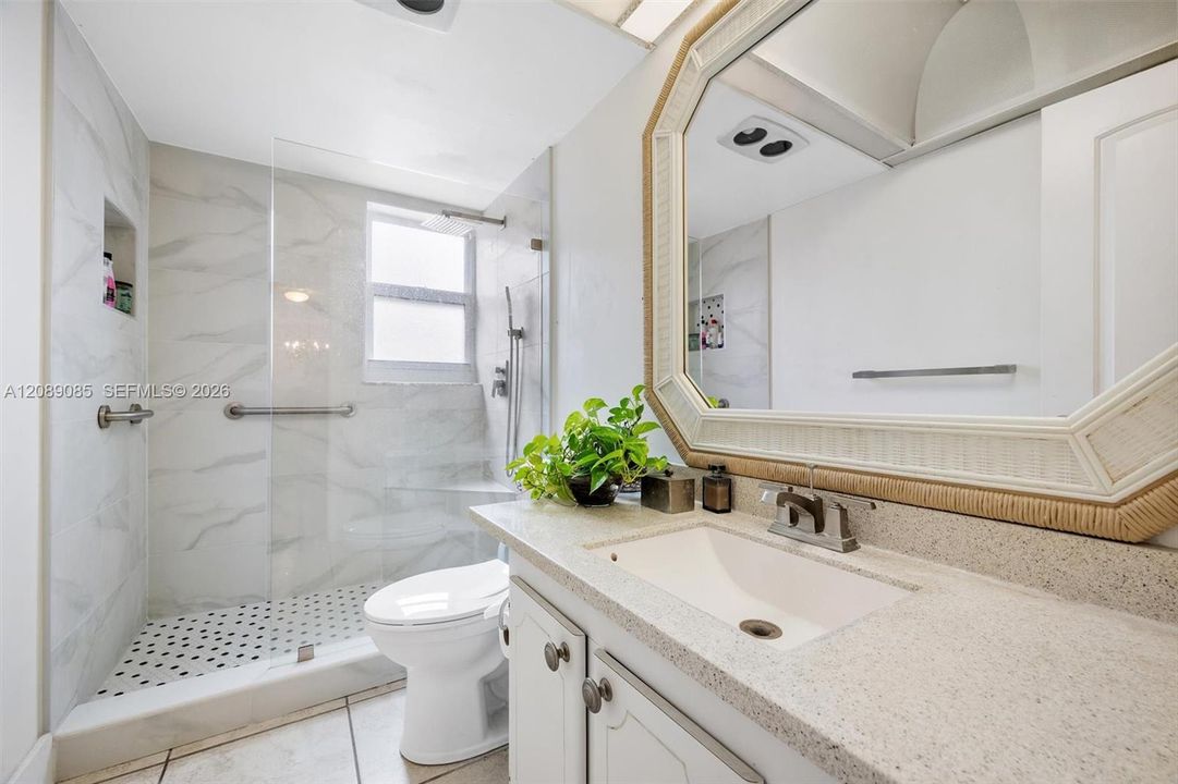 En Venta: $245,000 (2 camas, 2 baños, 1092 Pies cuadrados)