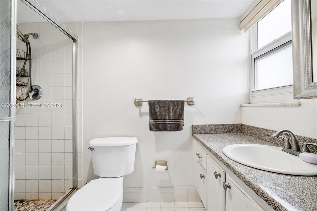 En Venta: $245,000 (2 camas, 2 baños, 1092 Pies cuadrados)