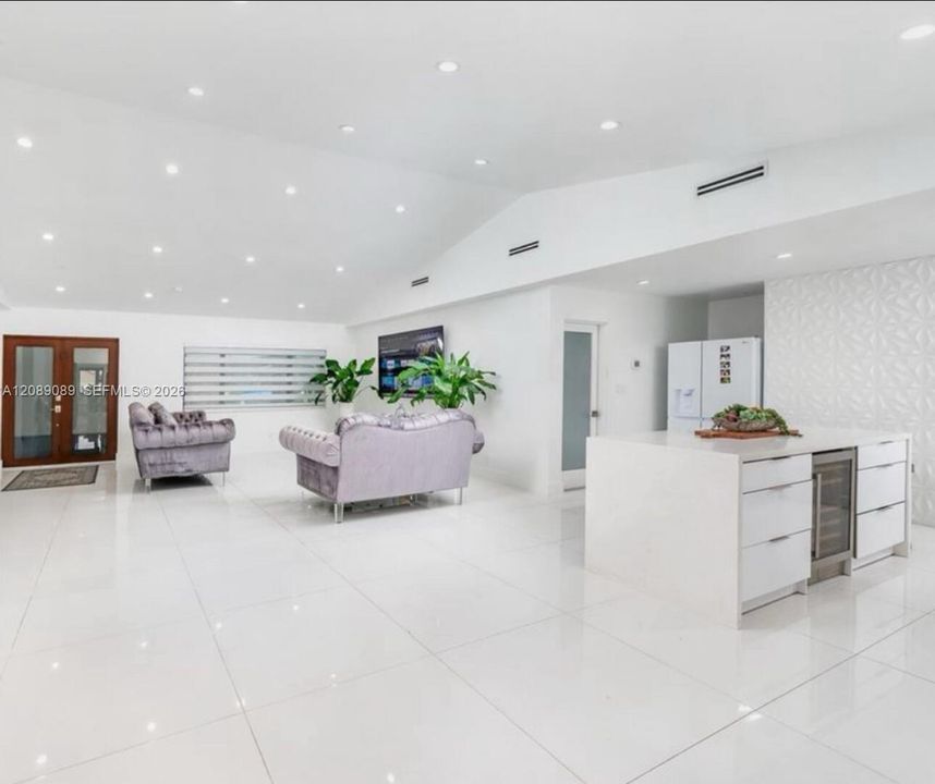 For Sale: $1,400,000 (4 beds, 4 baths, 2761 Square Feet)